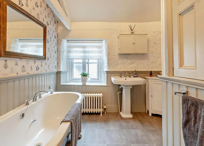 4 Bed In Torquay Oc-94002